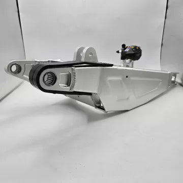 Bras Oscillant en Aluminium Section Rectangulaire – VMC MiniGP & Pit Bikes